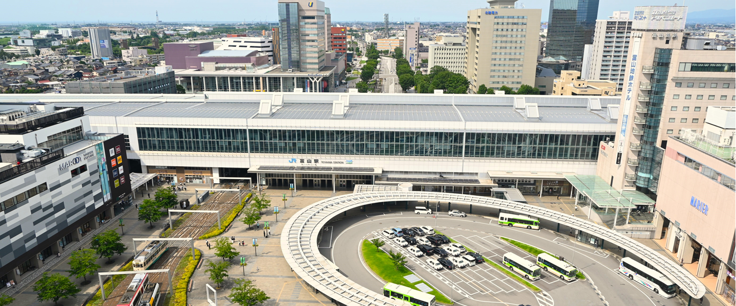 写真：富山駅