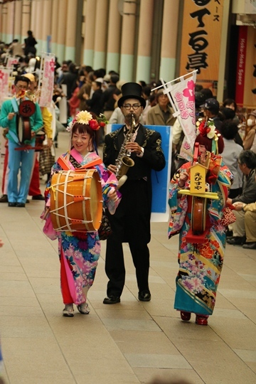 写真：チンドン大パレード