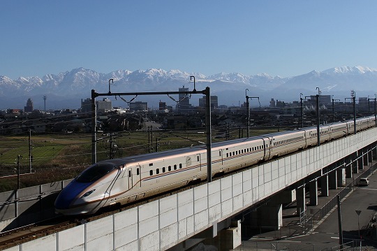 写真：北陸新幹線「かがやき」