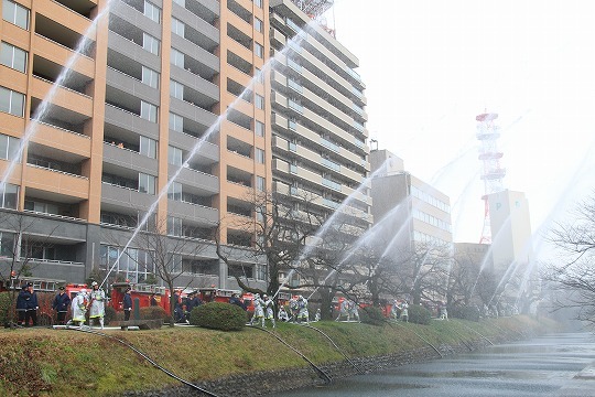 写真：放水の様子2