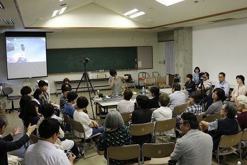 写真：制作見学会の様子5