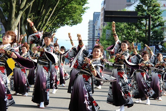 写真：富山まつりの様子1