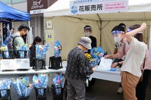 写真：花販売所の様子