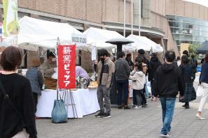 写真：飲食ブースの様子