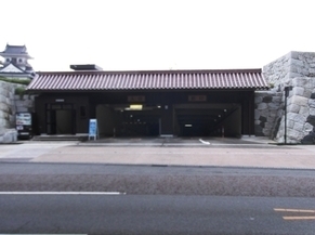写真:富山市営城址公園駐車場