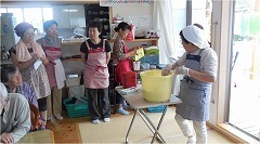 写真：食事会