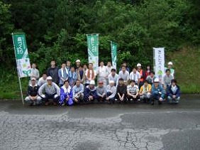 写真：平成23年6月11日「森づくり活動」の様子2