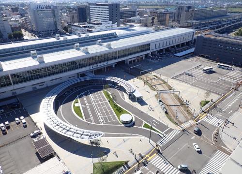 写真：富山駅北口駅前広場