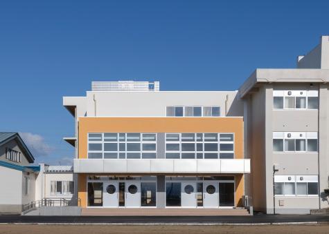 写真：和合中学校　外観