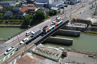 写真：八田橋施工状況2017年7月