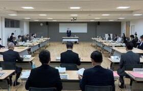 写真：第1回審議会の様子1