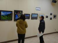 写真：ミニ企画展「薬師岳のある風景」写真展　会場の様子