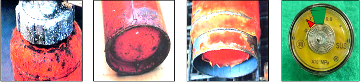 写真：腐食やさびた消火器