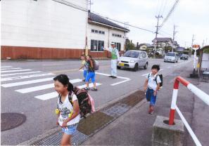 写真：宮川地区防犯隊