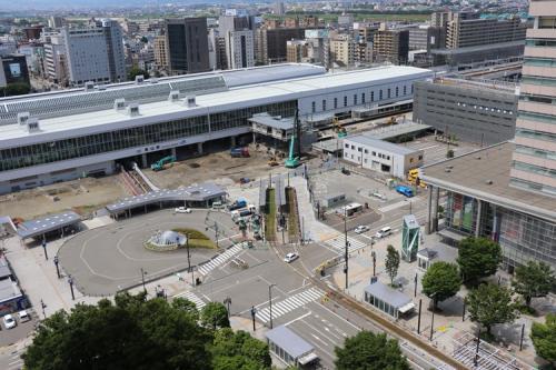 写真：2019年6月撮影　富山駅北口駅前広場