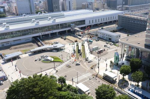 写真：2019年7月撮影　富山駅北口駅前広場