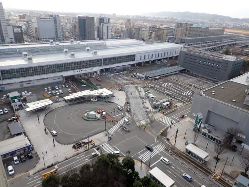 写真：2020年1月撮影　富山駅北口駅前広場