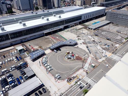 写真：2020年6月撮影　富山駅北口駅前広場