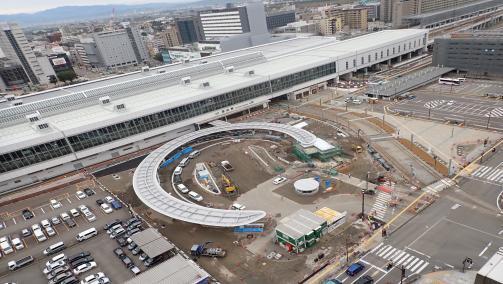 写真：2021年10月撮影　富山駅北口駅前広場