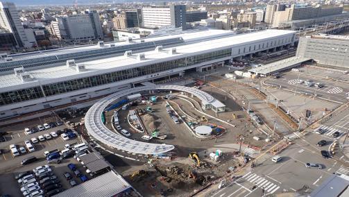 写真：2021年11月撮影　富山駅北口駅前広場