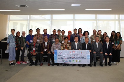 写真：インドネシア共和国からの訪問団と藤井市長ら