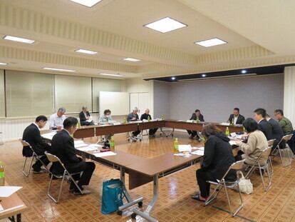 写真：池多小学校のあり方協議会の様子