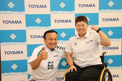 第3回IHF車椅子ハンドボール世界選手権日本代表選手の表敬訪問を受ける藤井市長