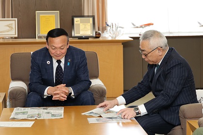 富山GRNサンダーバーズの表敬訪問を受ける藤井市長