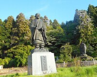 金山穆韶氏顕彰碑