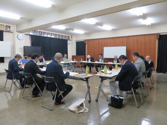 写真：老田・古沢・池多小学校統合検討協議会の様子