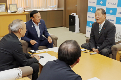 全国自治会連合会の表敬訪問を受ける藤井市長【2025年8月25日】